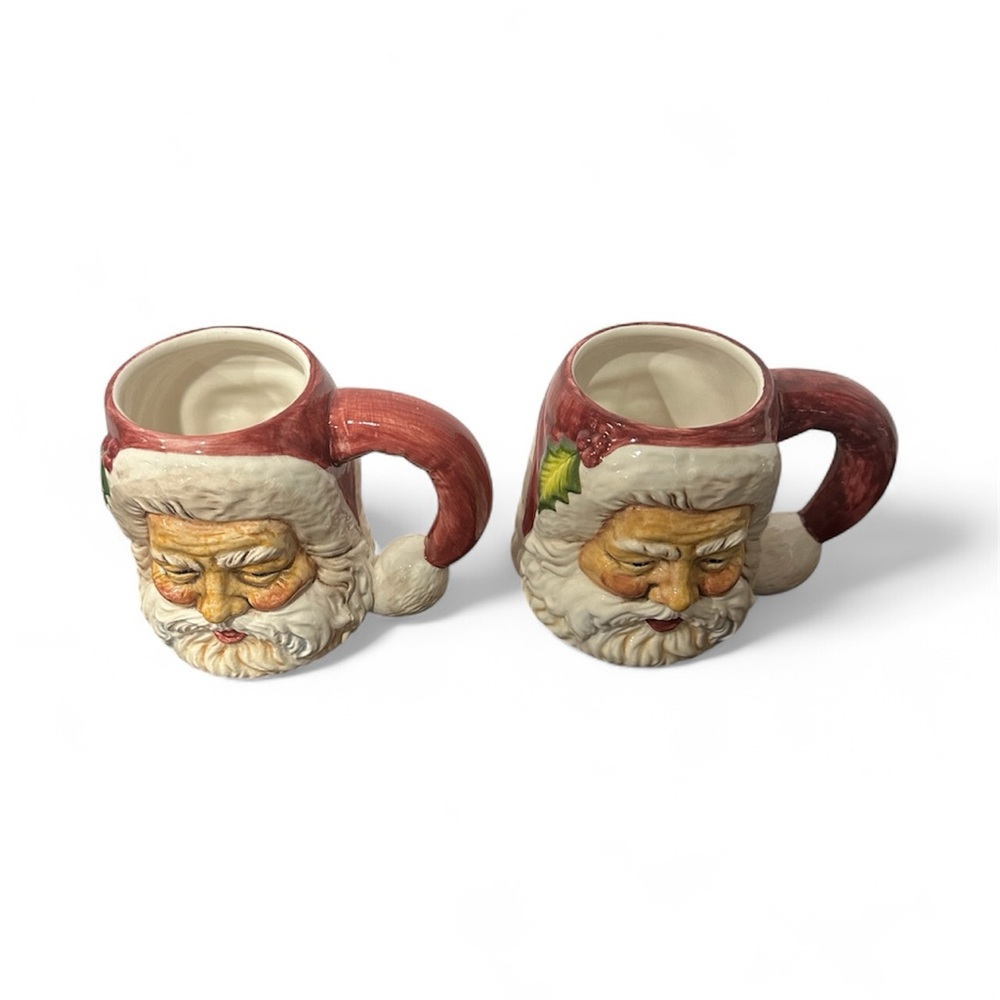Vintage set of 2 Santa Mugs.